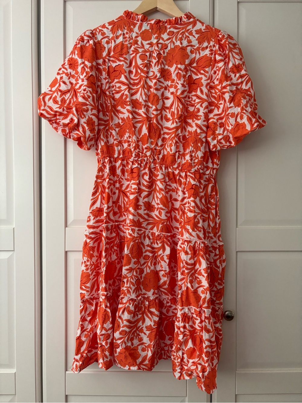 Orange Floral Tiered V-Neck Women’s Dress, size L - Picture 4 of 4